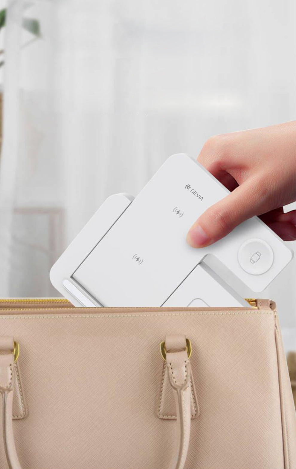 شاحن لاسلكي 3 في 1 مع حامل من DEVIA Smart Series، رقم 966-M1026Q